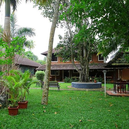 Athreya Ayureveda Centre Hotel กัตตะยัม ภายนอก รูปภาพ