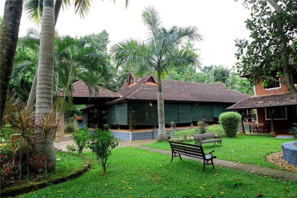 Athreya Ayureveda Centre Hotel กัตตะยัม ภายนอก รูปภาพ